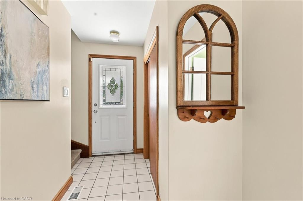 38 Lyle Place, Kitchener ON N2B 2J6