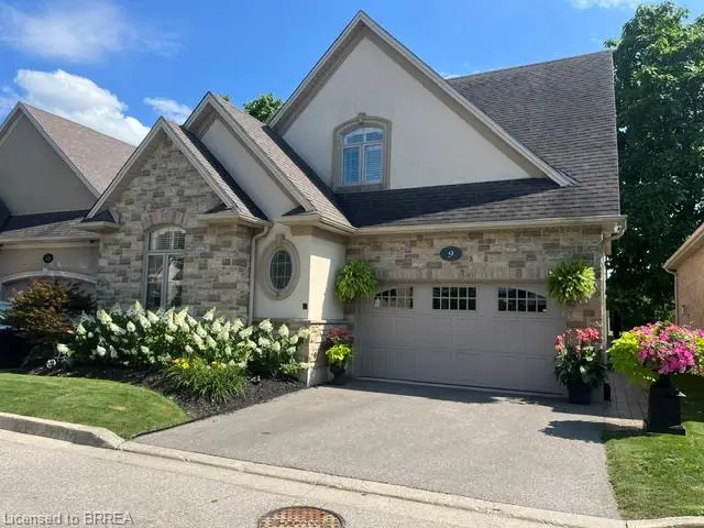 9-68 Fairview Drive, Brantford ON N3R 2W9