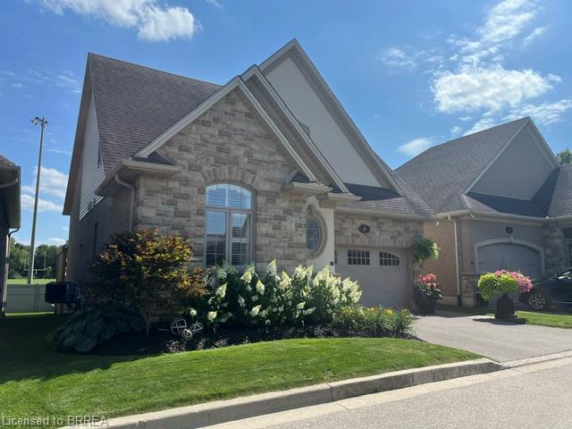 9-68 Fairview Drive, Brantford ON N3R 2W9
