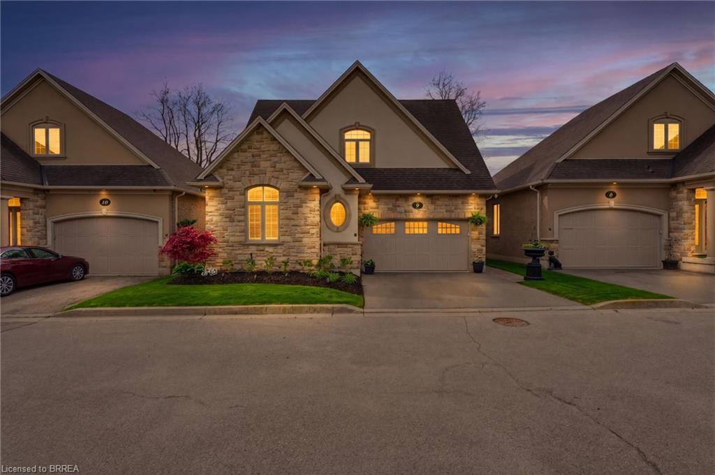 9-68 Fairview Drive, Brantford ON N3R 2W9