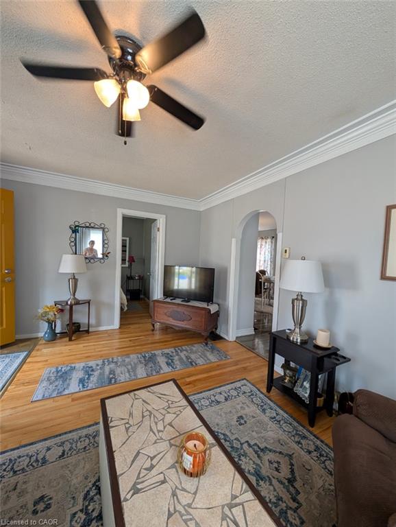 62 Ninth Avenue, Brantford ON N3S 1E4
