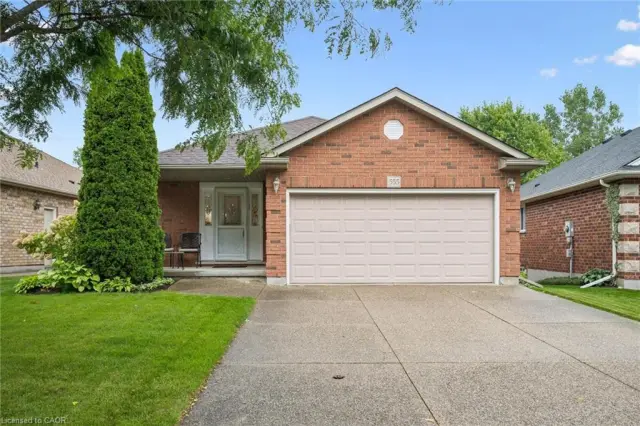 555 Killbear Court, Waterloo ON N2V 2R9