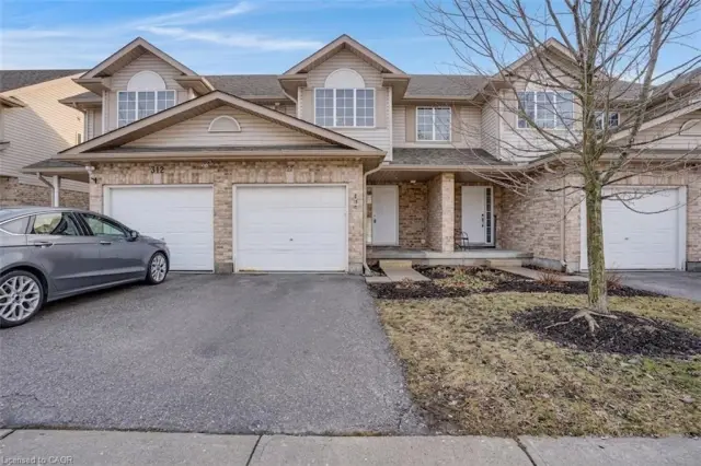 310 Fallowfield Drive, Kitchener ON N2C 0A9