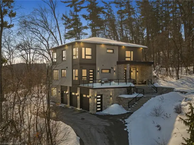 111 Grand Ridge Drive, Cambridge ON N1S 5B3