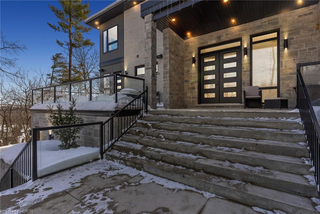 111 Grand Ridge Drive, Cambridge ON N1S 5B3