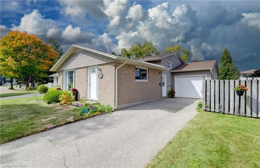 30 Kingswood Drive, Kitchener ON N2E 1A7