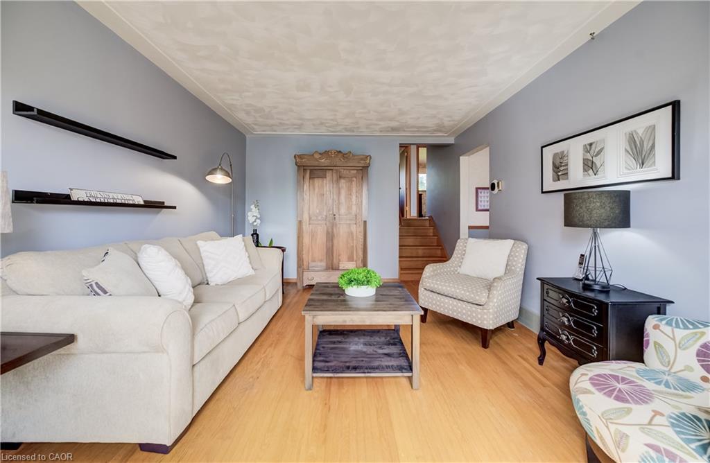 30 Kingswood Drive, Kitchener ON N2E 1A7