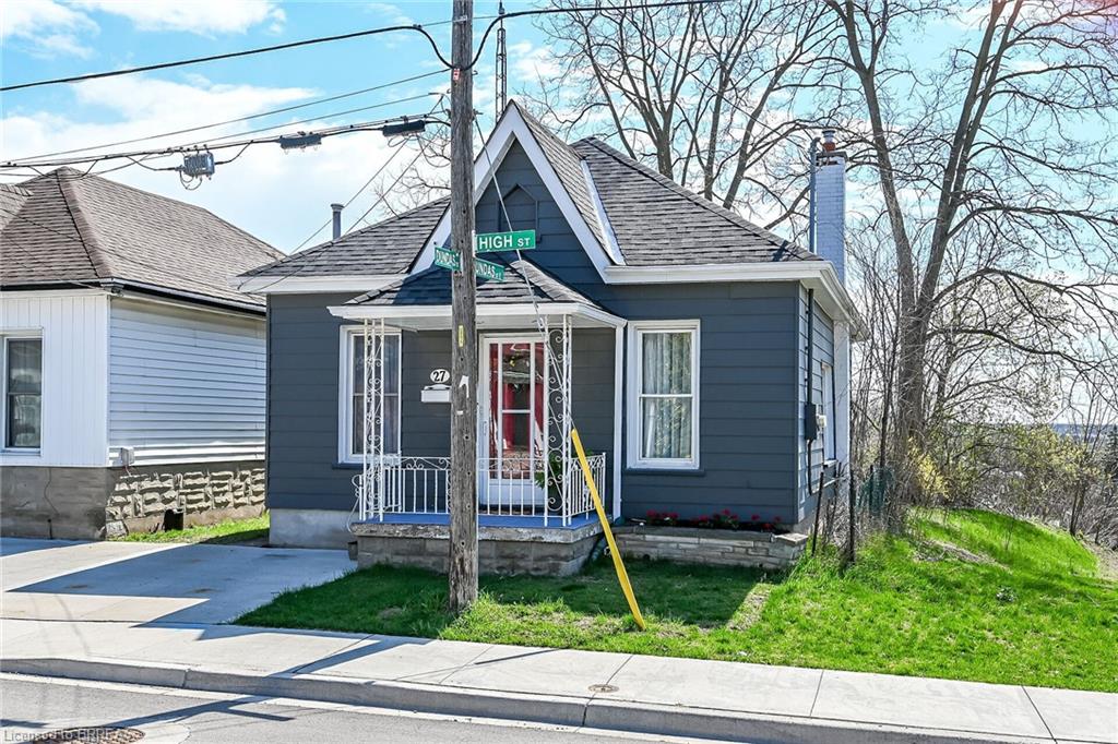 27 High Street, Brantford ON N3R 3Y3