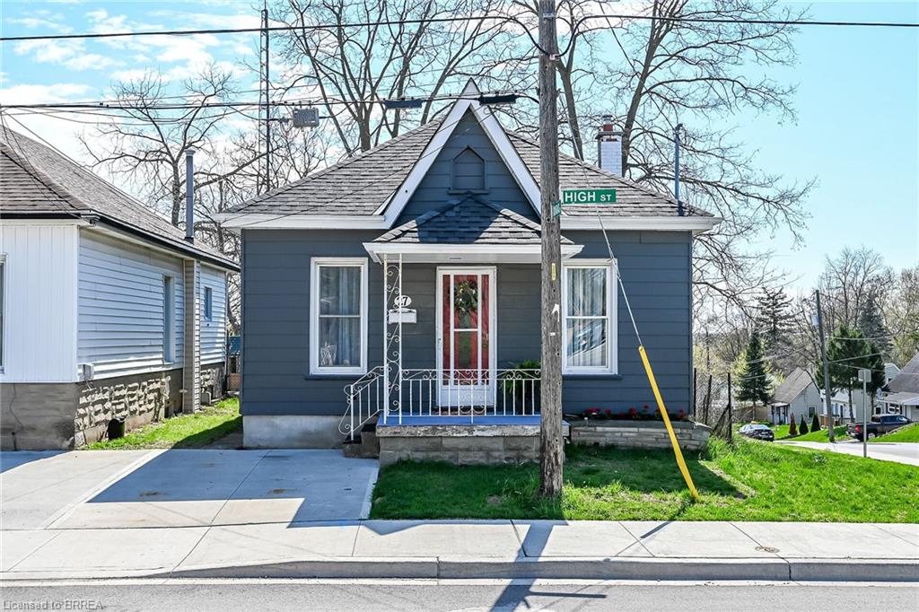 27 High Street, Brantford ON N3R 3Y3