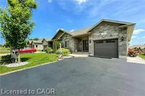 9 William Street S, Clifford ON N0G 1M0