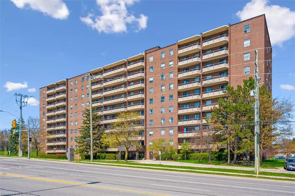 302-1100 Courtland Avenue E, Kitchener ON N2C 2H9