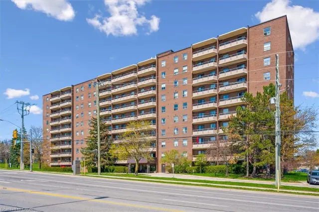 302-1100 Courtland Avenue E, Kitchener ON N2C 2H9
