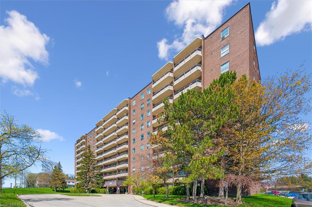 302-1100 Courtland Avenue E, Kitchener ON N2C 2H9