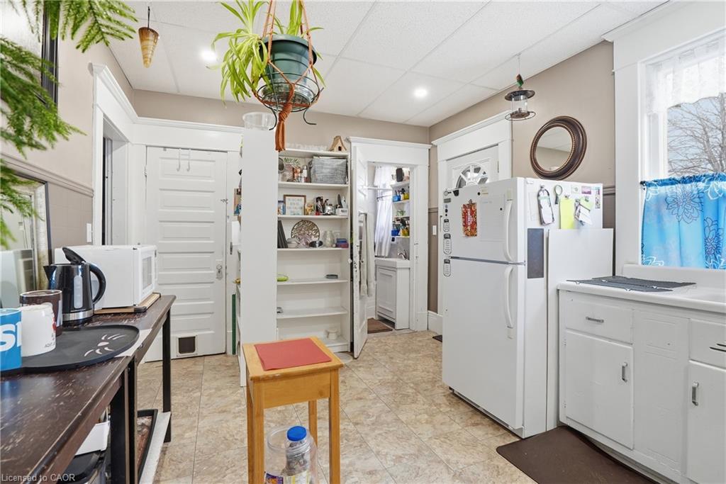 55 Chatham Street, Brantford ON N3T 2N8