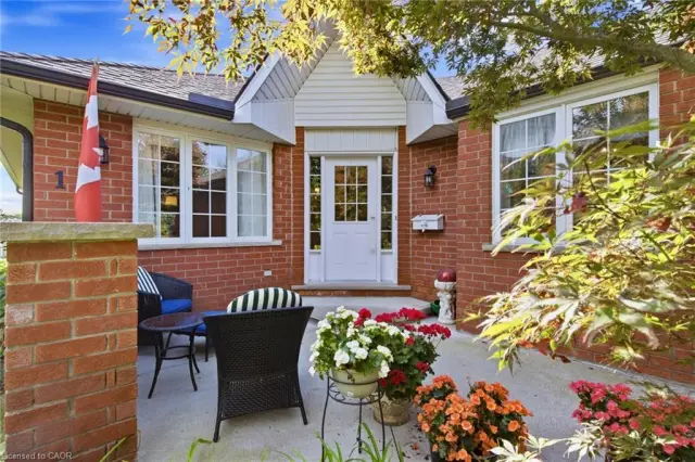 1-10 Isherwood Avenue, Cambridge ON N1R 8L5