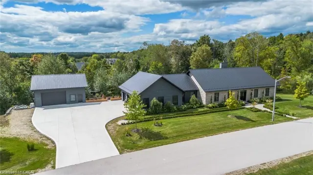 141 Ruth Anne Place, Moorefield ON N0G 2K0
