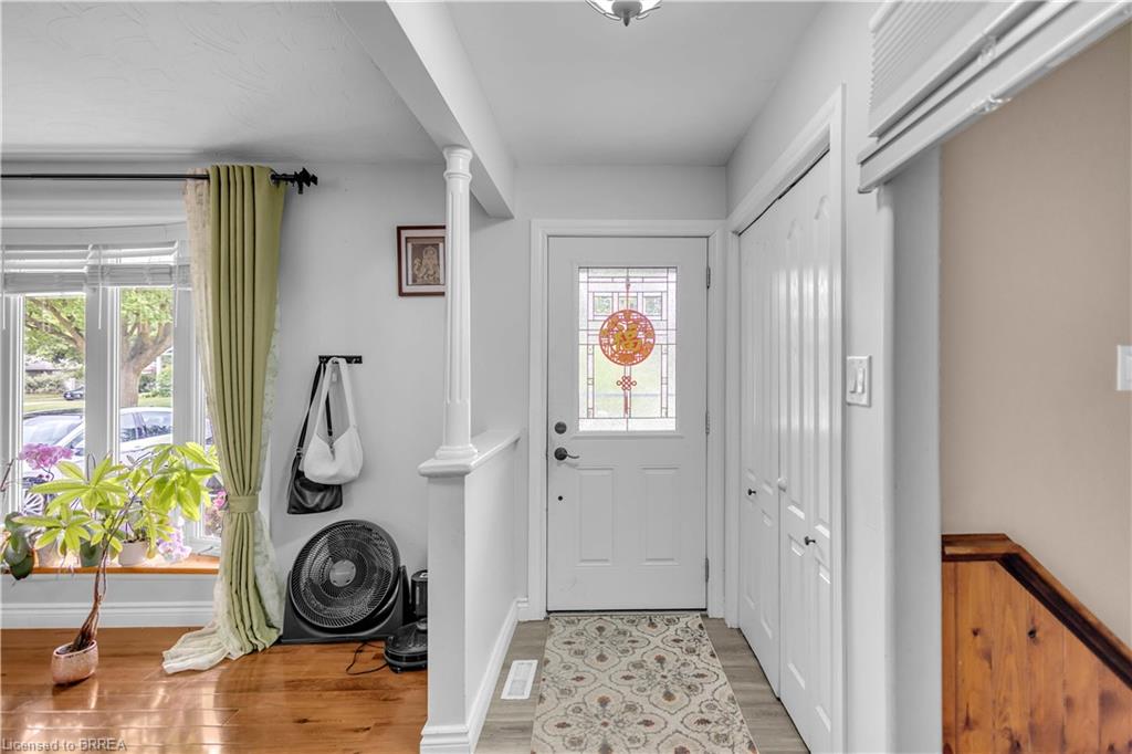 92 Brier Park Road, Brantford ON N3R 5T4