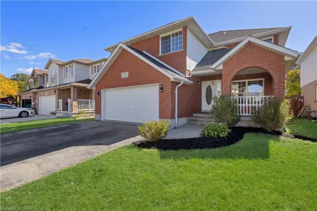 723 Chesapeake Drive, Waterloo ON N2K 4G4