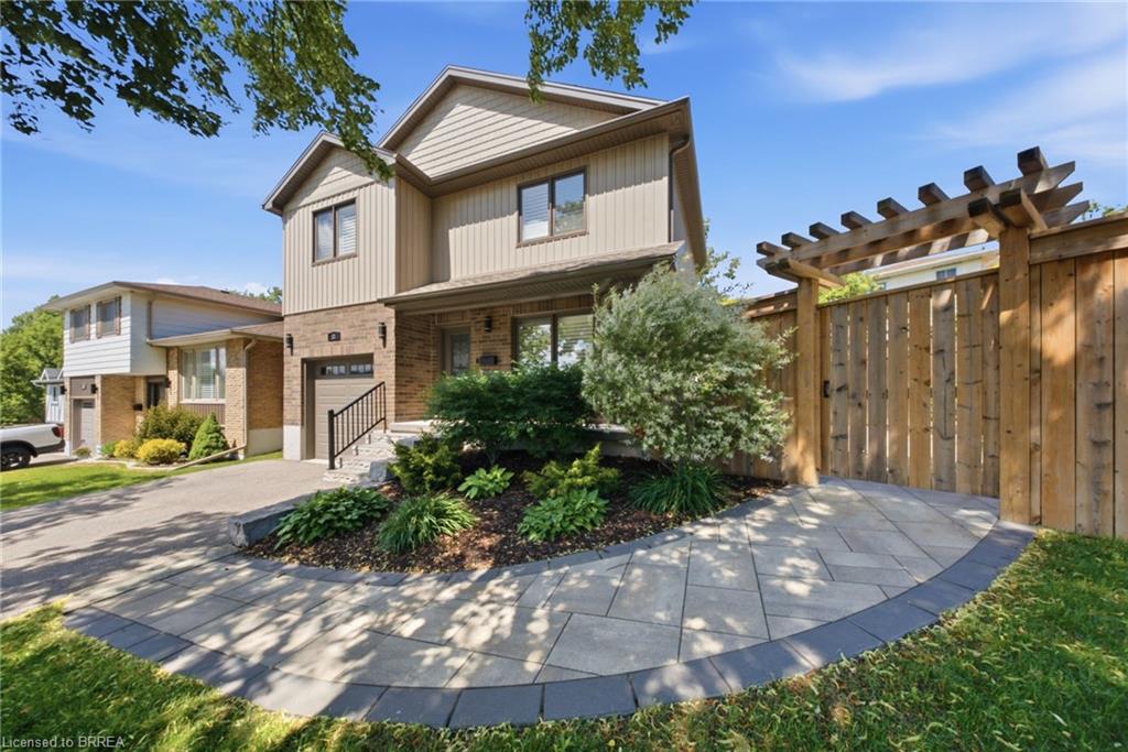 21 Sandy Row, Brantford ON N3T 5Z3