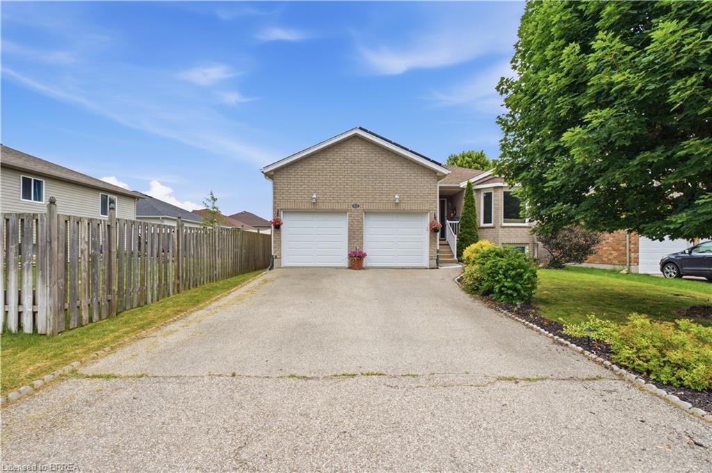 41 Griffiths Drive, Paris ON N3L 4B6