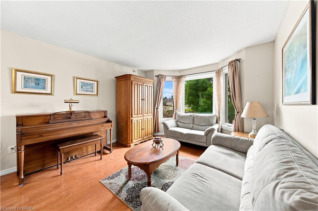 41 Griffiths Drive, Paris ON N3L 4B6