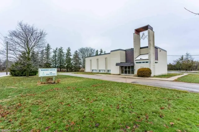 440 Weber Street N, Waterloo ON N2L 4E7