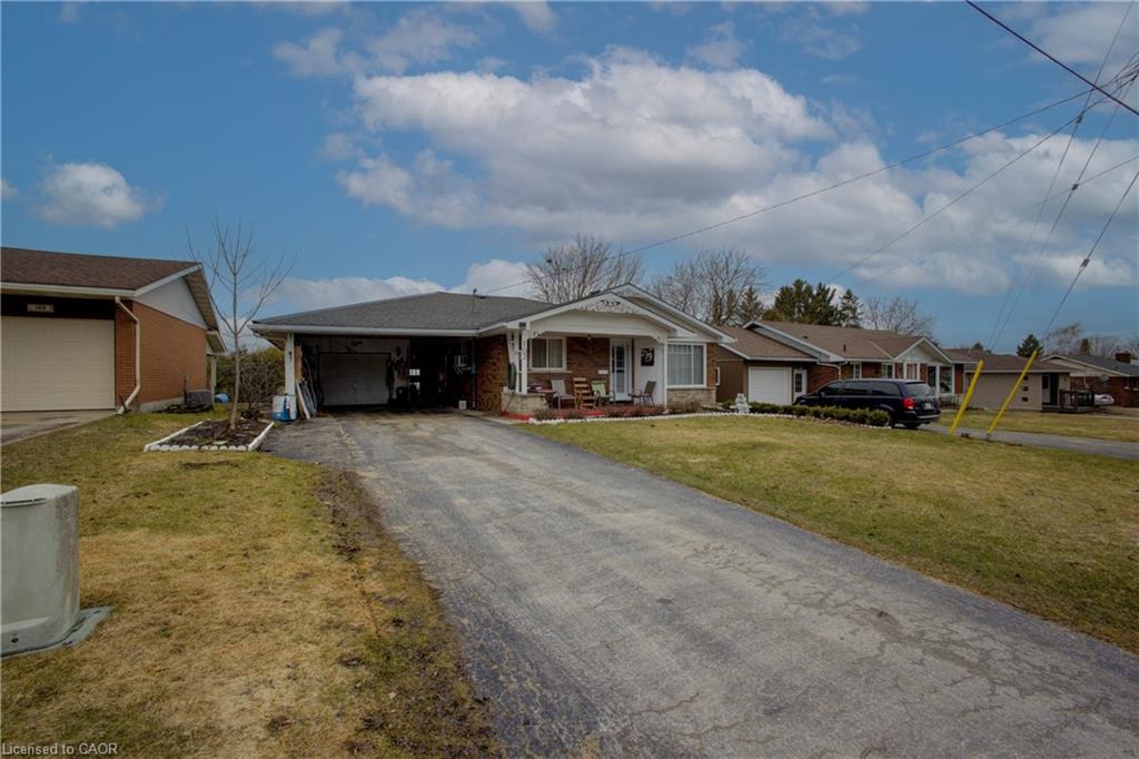 102 Byeland Drive, Mount Forest ON N0G 2L2