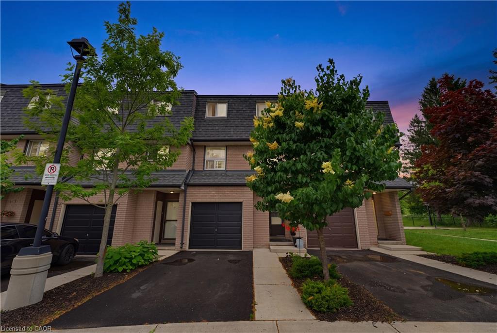 4-138 Blackhorne Drive, Kitchener ON N2E 1Z3