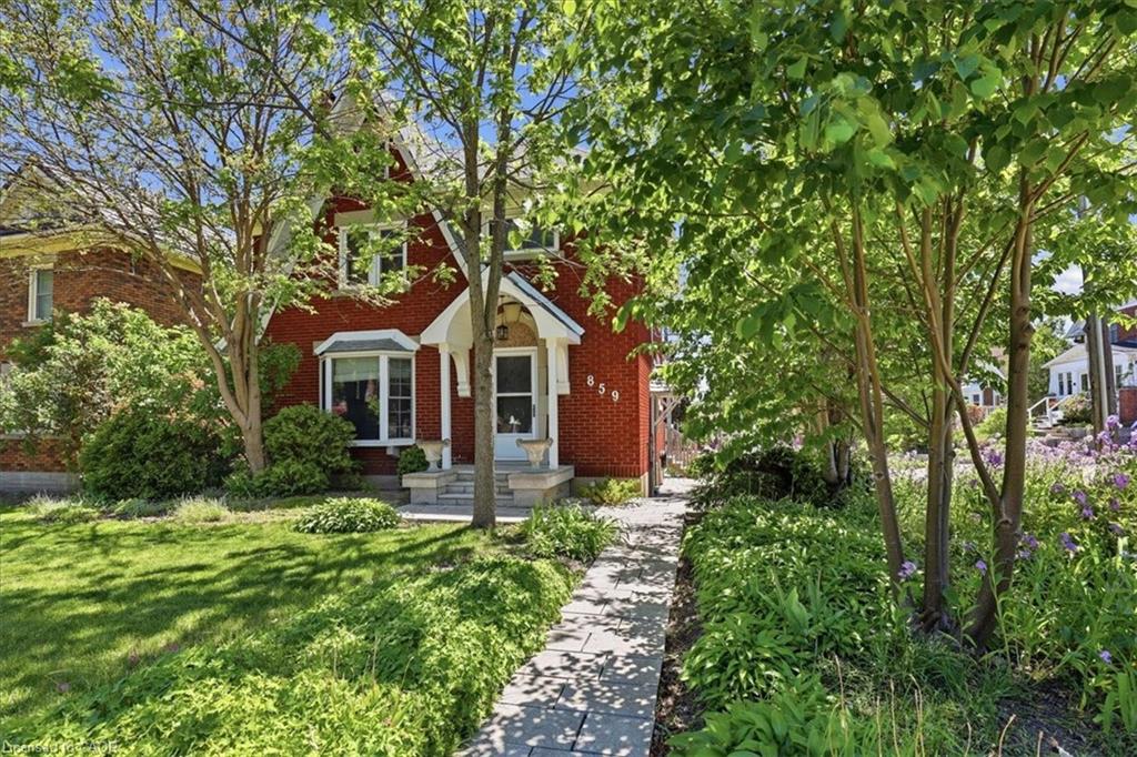859 Queen's Boulevard, Kitchener ON N2M 1A6