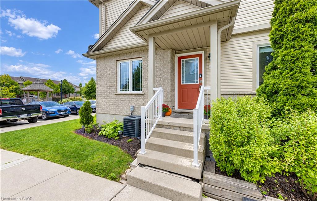 40-10 Foxglove Crescent, Kitchener ON N2E 0E1